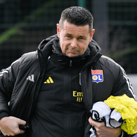 Pierre Sage coûte à l’Olympique Lyonnais 25 000 euros par match, mais il a conduit le club en finale de la Coupe de France.