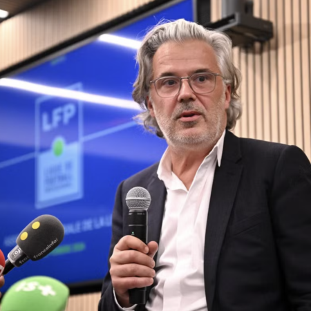 Vincent Labrune, directeur de la Ligue française, veut  “montrer l’exemple” en baissant son salaire