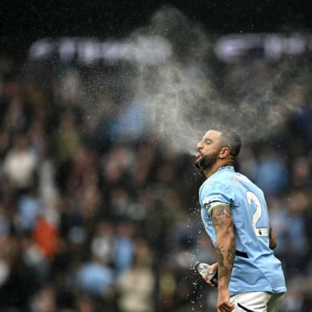 Kyle Walker en colère contre l’arbitre Michael Oliver: “Il a appelé les deux capitaines…”