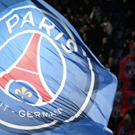La Ligue française condamne les chants homophobes au stade du PSG