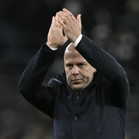 La performance clinique de Liverpool contre West Ham United a été saluée par l’entraîneur Arne Slot